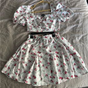 Lulus 2 piece: skirt and crop top NEW WITH TAGS